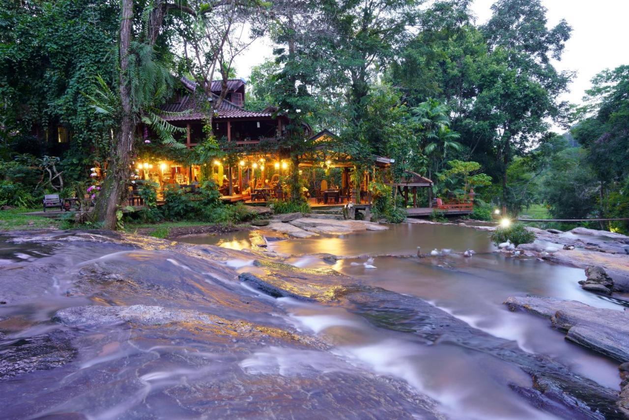 苏坎塔拉瀑布度假酒店和Spa中心 湄林 外观 照片